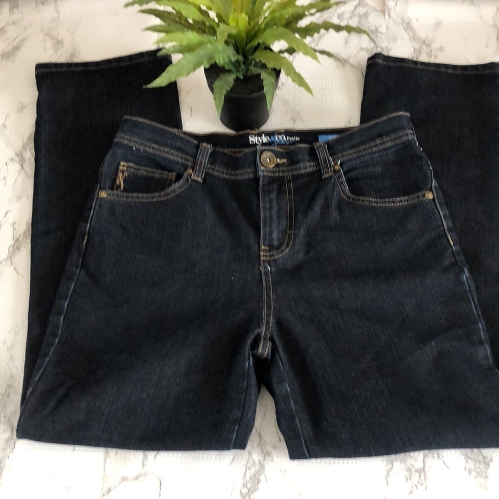 Style & Co Natural Fit 5 Pocket Jeans Size 4 Petite - Picture 2 of 7